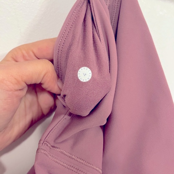 Lululemon Love Knot Crop *15" Figue 4 - Picture 12 of 14